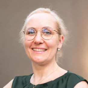Dr. Veronika Pachmayr